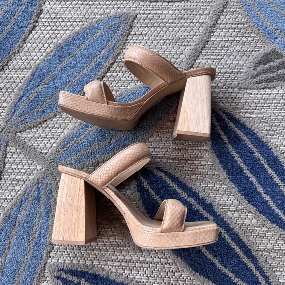 Dolce Vita Women’s Pascoe Sandal Taupe Embossed Print Block Heel Size 10 - Picture 3 of 8
